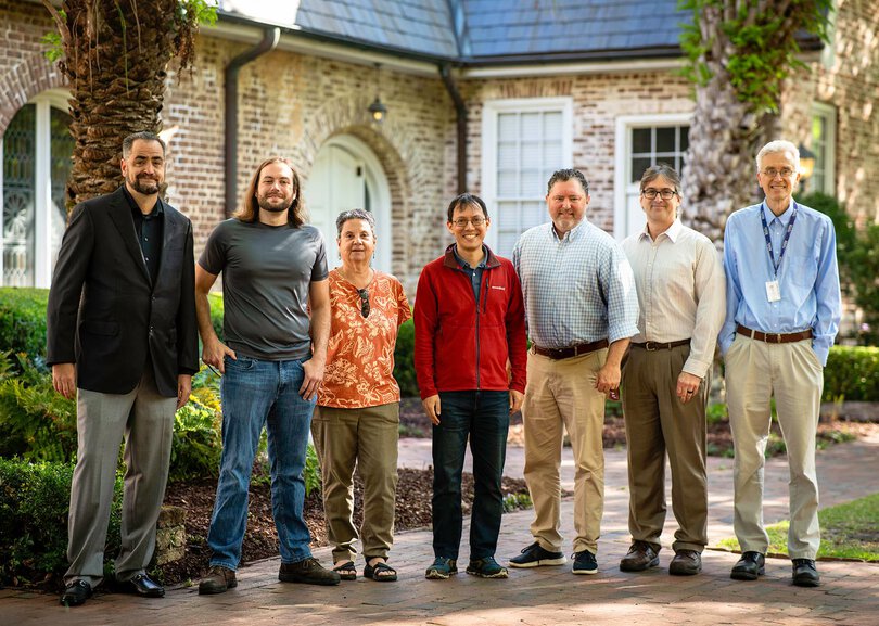MUSC College of Medicine Center for Biomedical Imaging leadership group photo outside