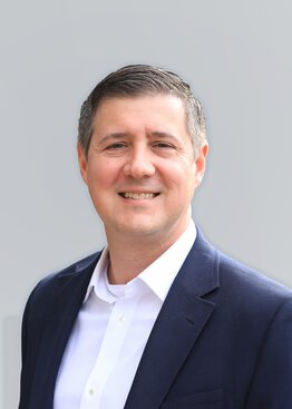 Adam Bacik Headshot