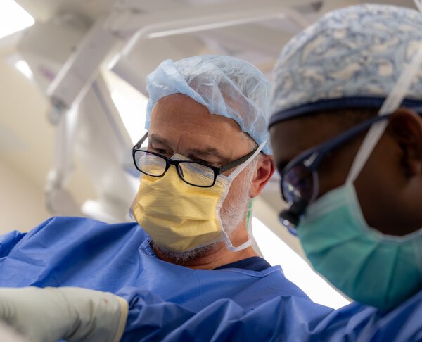 Evert Eriksson, MD in the OR